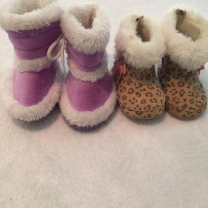 Baby Girl Winter boots 2 Paris for price of 1!!! Size 0-9 Months